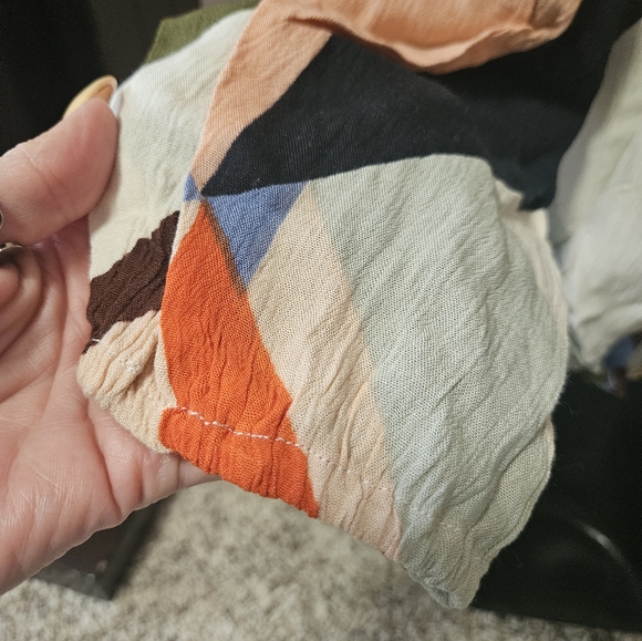 Billabong Multicolor Geometric Off The Shoulder Top - Picture 10 of 11